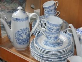 gebrauchtes Geschirr, Sammeltassen Ersatztassen Second Hand Dresden